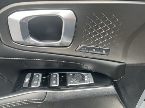 Used 2022 Kia Sorento SX FWD image 11