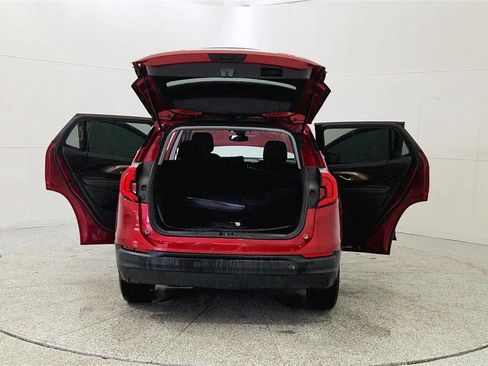 Used 2021 GMC Terrain SLE w/ Driver Convenience Package image 7