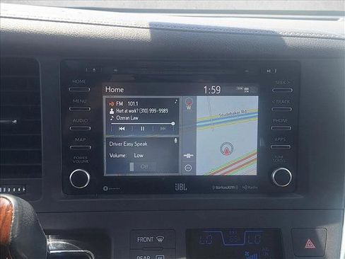Used 2019 Toyota Sienna Limited Premium w/ Carpet Mat Package FWD image 12