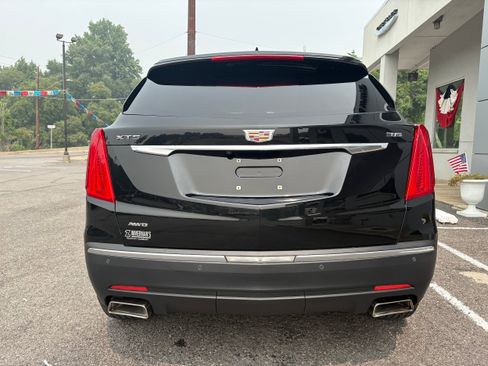 Used 2017 Cadillac XT5 Luxury w/ Driver Awareness Package AWD/4WD image 8