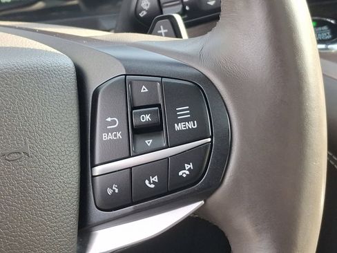 Used 2020 Ford Explorer Platinum w/ Premium Technology Package image 24