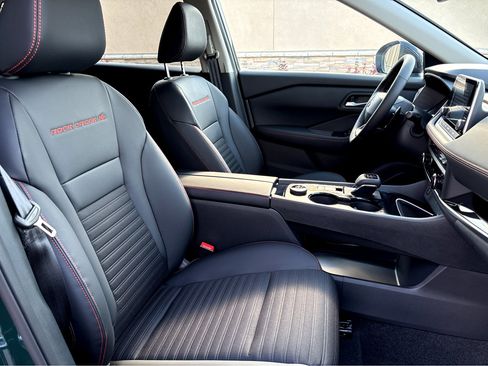 New 2026 Nissan Rogue SV image 10