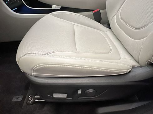 Certified 2025 Hyundai Tucson SEL image 10