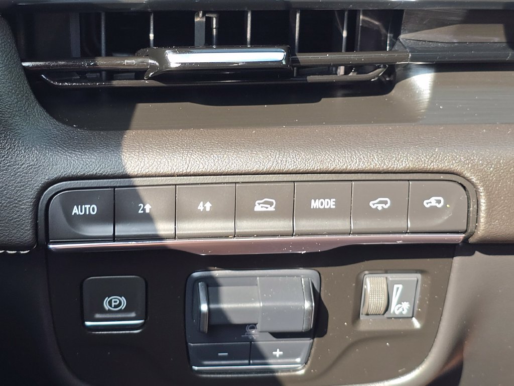 Certified 2024 Cadillac Escalade Sport w/ Touring Package AWD/4WD image 21