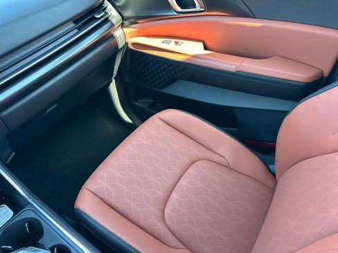 New 2026 Kia Carnival SX FWD image 32