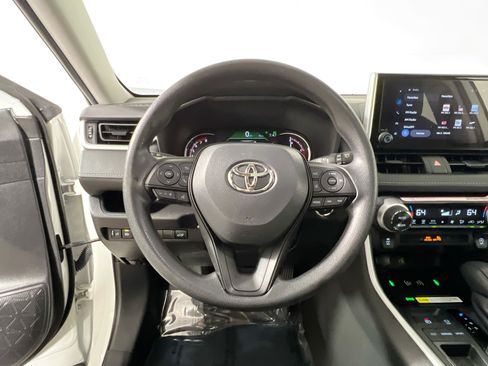 Used 2025 Toyota RAV4 XLE w/ Convenience Package FWD image 18