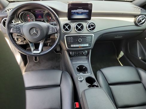 Used 2019 Mercedes-Benz GLA 250 image 16