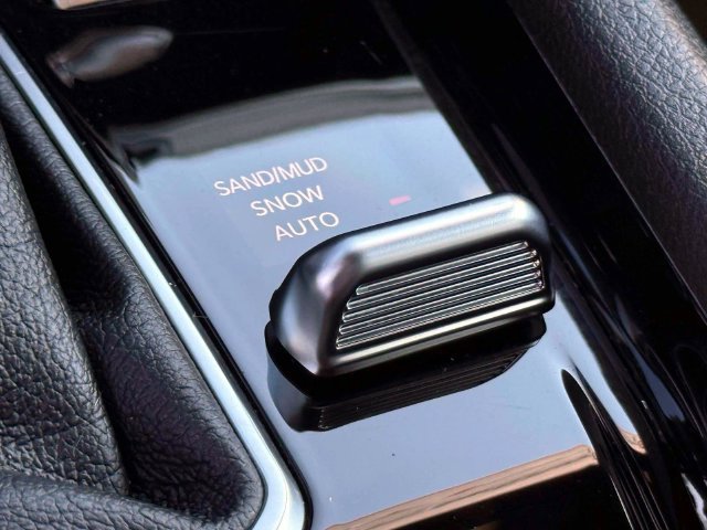 Certified 2025 Jeep Compass Limited AWD/4WD image 33