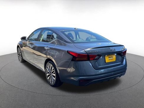 Used 2025 Nissan Altima 2.5 SV image 12