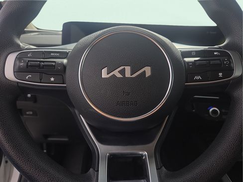 Used 2025 Kia K5 LXS FWD image 19