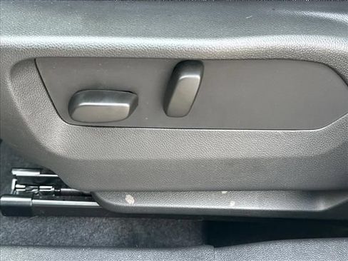 Certified 2023 Buick Envision Essence w/ Technology Package I AWD/4WD image 23