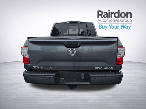 Used 2019 Nissan Titan SV w/ SV Convenience Package AWD/4WD image 6