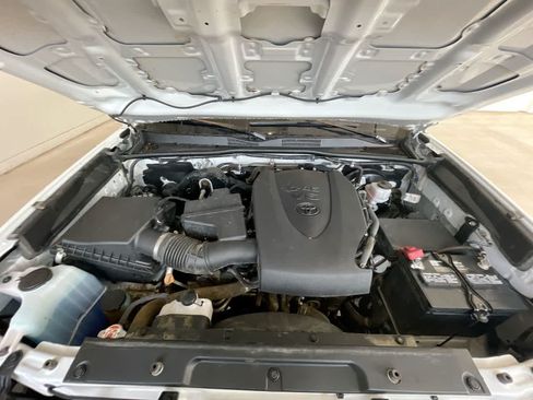 Used 2023 Toyota Tacoma SR5 w/ Technology Package AWD/4WD image 25