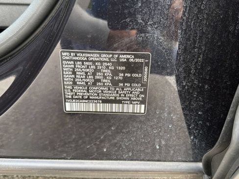 Used 2022 Volkswagen Atlas Cross Sport SE FWD image 34