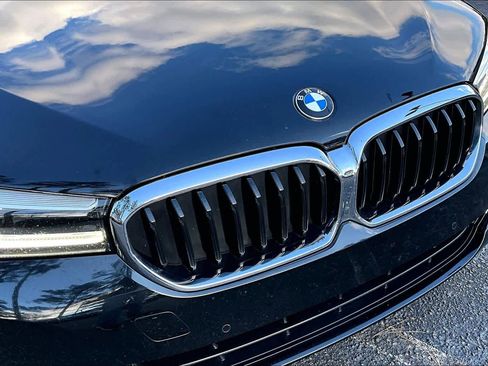 Certified 2023 BMW 530i image 28