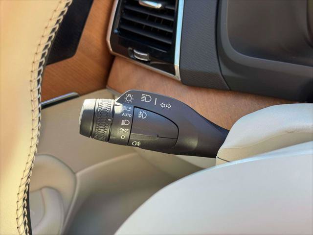 Used 2022 Volvo XC90 T8 Inscription Expression AWD/4WD image 24