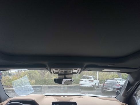 Used 2023 Chevrolet Tahoe Premier image 16