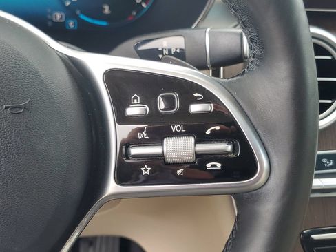 Used 2020 Mercedes-Benz GLC 300 4MATIC image 22