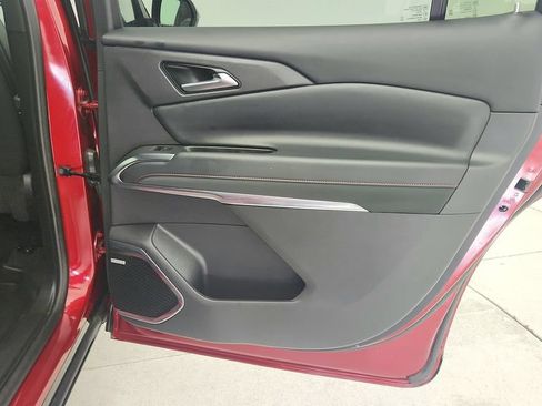Used 2026 Chevrolet Traverse RS w/ LPO, Floor Liner Package FWD image 39