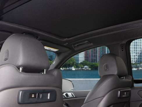 Used 2022 BMW X5 sDrive40i w/ Premium Package image 19