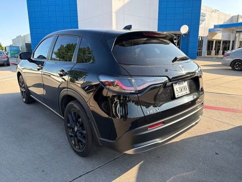Used 2025 Honda HR-V Sport image 2