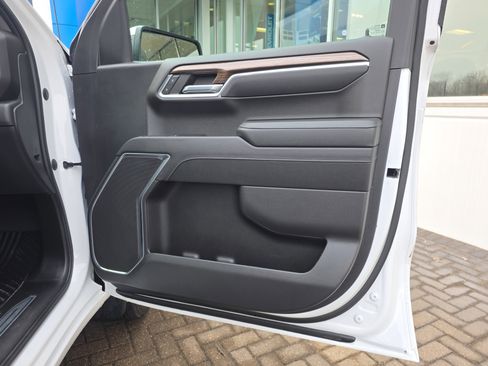 Used 2023 Chevrolet Silverado 1500 LT w/ Leather Package image 28