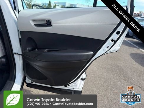 Used 2025 Toyota Corolla Cross L AWD/4WD image 12