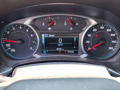 Used 2018 Chevrolet Equinox Premier FWD image 10