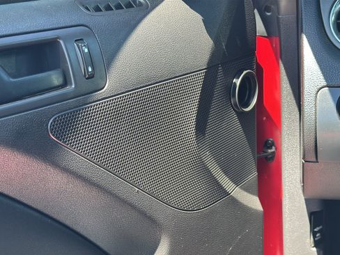 Used 2013 Ford Mustang GT RWD image 21
