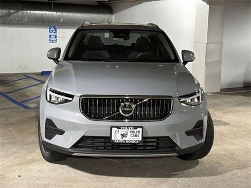 New 2025 Volvo XC40 B5 Core w/ Protection Package Premier AWD/4WD image 2