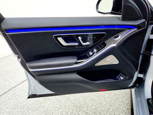 Certified 2022 Mercedes-Benz S 500 4MATIC image 21