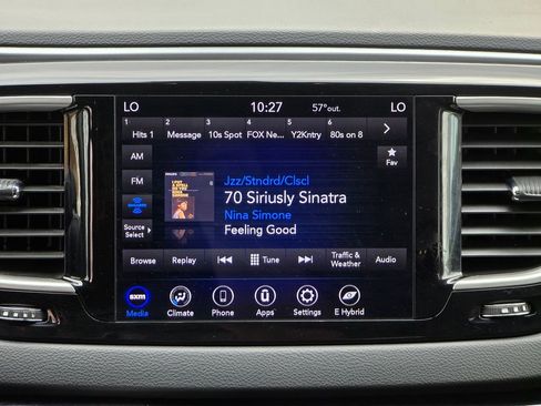 Used 2020 Chrysler Pacifica Touring w/ S Appearance Package image 8