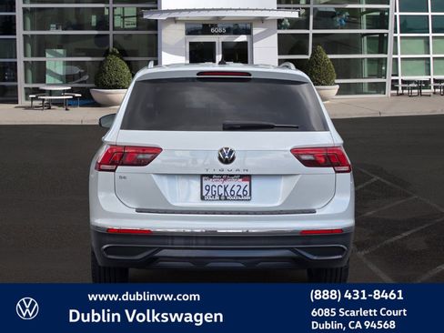 Certified 2023 Volkswagen Tiguan SE w/ Panoramic Sunroof Package image 5