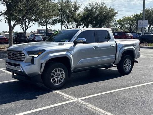 Used 2024 Toyota Tacoma Limited AWD/4WD image 8