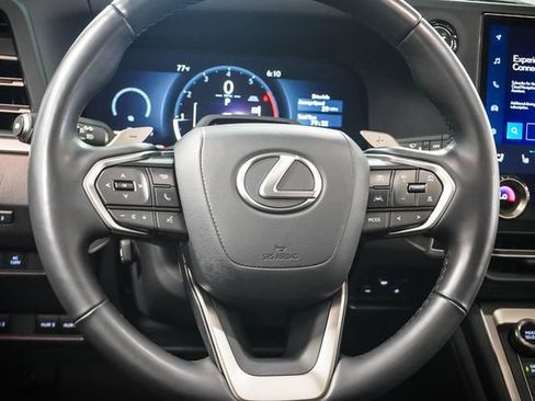 Used 2025 Lexus GX 550 AWD/4WD image 11
