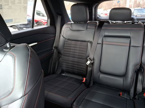 New 2026 Ford Explorer ST-Line w/ ST-Line Street Pack image 11