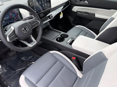 New 2026 Honda Prologue Touring image 4