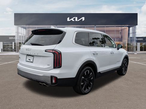 Certified 2023 Kia Telluride SX Prestige AWD/4WD image 4