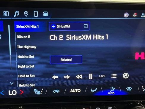 Used 2025 Chevrolet Blazer EV LT AWD/4WD image 31