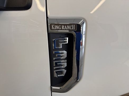 Used 2022 Ford F350 King Ranch w/ Chrome Package image 28