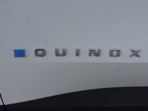 Used 2026 Chevrolet Equinox EV LT image 11