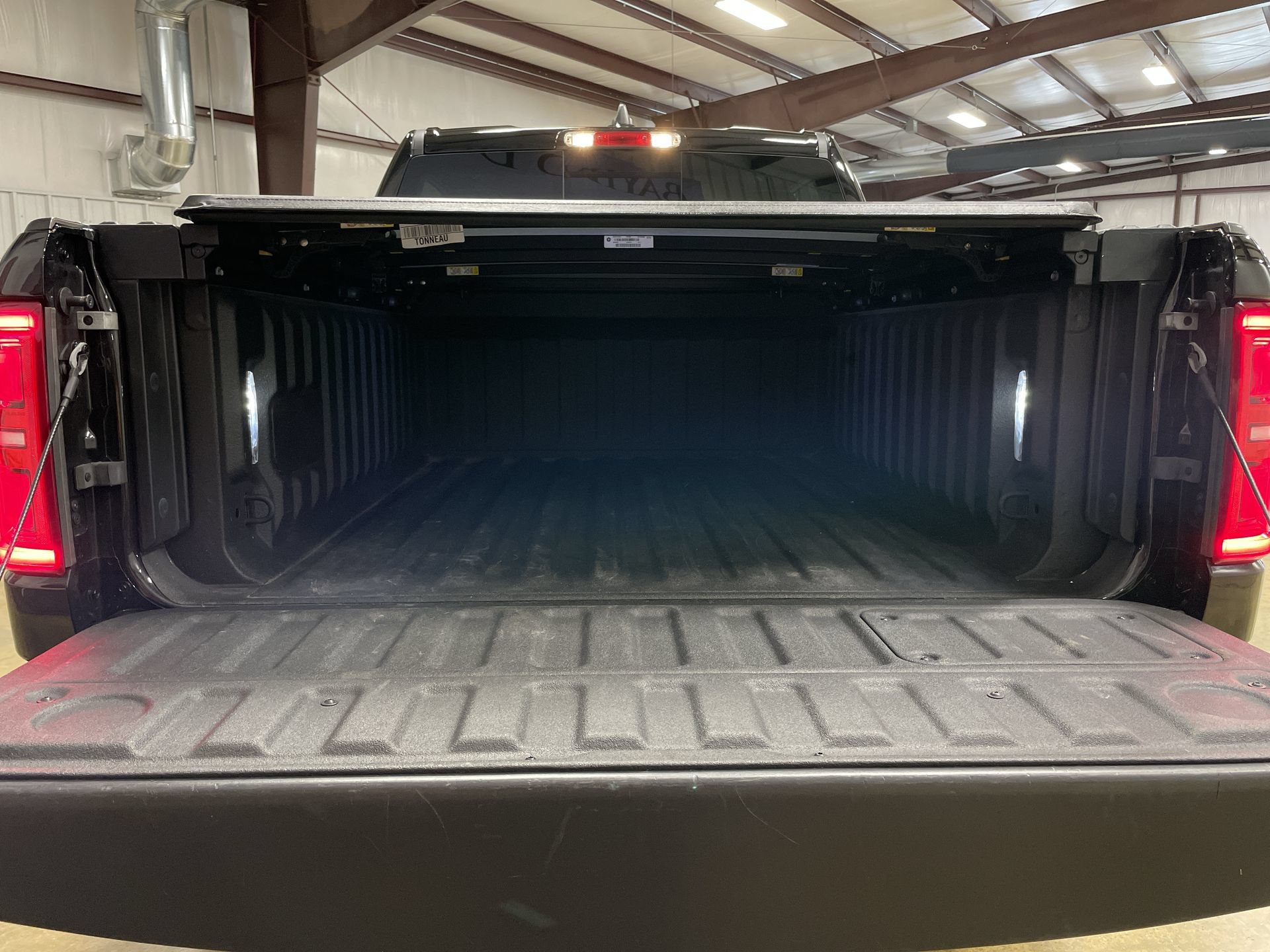 Used 2025 RAM 1500 Limited AWD/4WD image 26