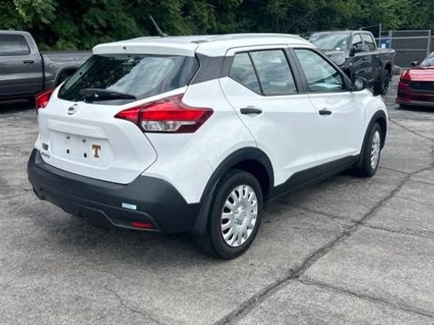 Used 2018 Nissan Kicks S FWD image 7