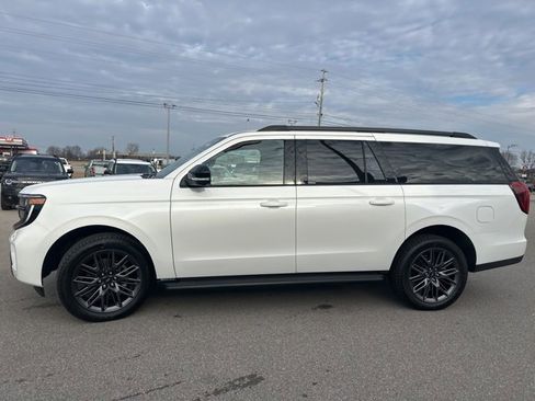 New 2026 Ford Expedition Max Platinum w/ Stealth Appearance Package image 30