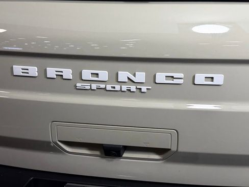 Used 2024 Ford Bronco Sport Outer Banks w/ Tech Package AWD/4WD image 16