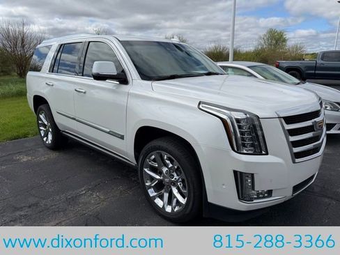 Used 2018 Cadillac Escalade Premium Luxury AWD/4WD image 8