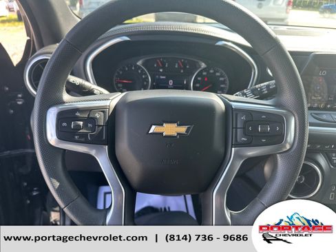 Used 2021 Chevrolet Blazer LT AWD/4WD image 16