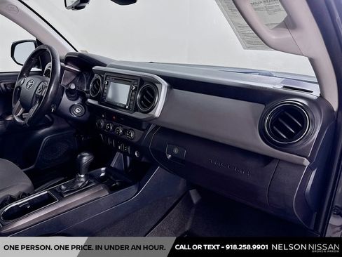 Used 2019 Toyota Tacoma SR5 AWD/4WD image 26