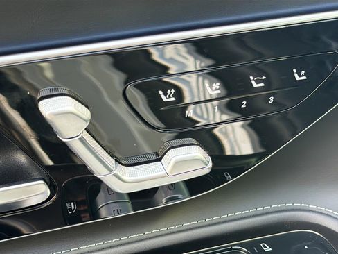 Used 2023 Mercedes-Benz SL 43 AMG AMG SL 43 image 38