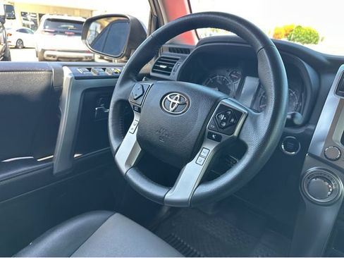 Used 2022 Toyota 4Runner SR5 Premium w/ Moonroof Package RWD image 27
